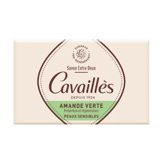 Produit historique de la marque Rogé Cavaillès, le Savon surgras est reconnu depuis 1924 pour ses nombreuses vertus. Enrichi en huile d'amande douce, il nettoie votre peau en douceur et lui apporte confort et souplesse en l'aidant à maintenir, jour après jour, son hydratation naturelle. Il laisse un film protecteur sur la peau et protège des agressions extérieures avec ses agents surgras. Prolongez aujourd'hui la sensation de plaisir en découvrant la senteur Amande verte. Pour une peau douce et délicatement parfumée.