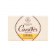 Le Savon Surgras l'Original Cavaillès : un seul produit, plusieurs usages, pour traiter en douceur visages et corps de toute la famille! Produit iconique de la marque Cavaillès, le Savon Surgras est synonyme de douceur et de souplesse au quotidien. Avec le Savon Extra-Doux Surgras, ce sont les peaux sensibles de toute la famille qui bénéficient de ses vertus ! -Des agents surgras Pro-Régénérant et de l’Huile d’Amande Douce pour renforcer le film hydrolipidique cutané, barrière naturelle contre les agressions extérieures. -L’association des vertus nourrissantes et adoucissantes de l’Huile d’Amande Douce et de l’Huile de Noyau de Pêche. L’huile d’Amande Douce et l'huile de Noyau de Pêche sont utilisées pour leurs actions apaisantes et adoucissantes sur les peaux délicates et sèches. Elles calment les démangeaisons et irritations. Émollientes, elles nourrissent aussi la peau et la protègent du dessèchement. Assouplissantes et fortifiantes, elle activent la réparation de la peau.