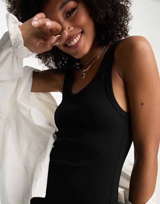 ASOS DESIGN - Robe débardeur mi-longue en tissu côtelé à encolure dégagée - Noir