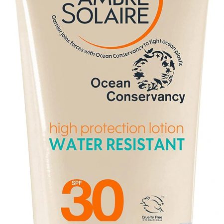 Garnier Ambre Solaire SPF 30 Lotion crème solaire haute protection résistante à l'eau, facteur de protection solaire élevé 30, crème solaire non collante, protection UVA et UVB, approuvée