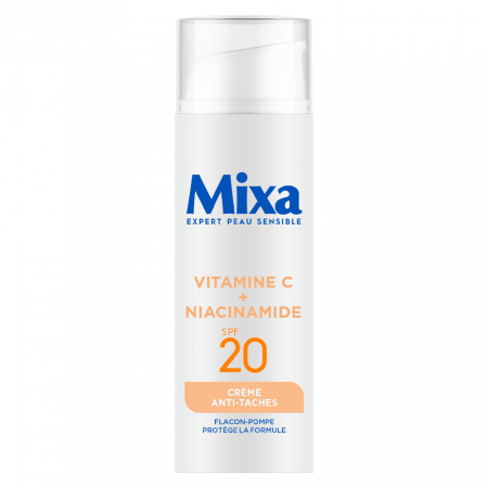 Efficacité prouvée : cette crème limite l’intensité des taches et unifie le teint. La peau est hydratée pendant 48h*.