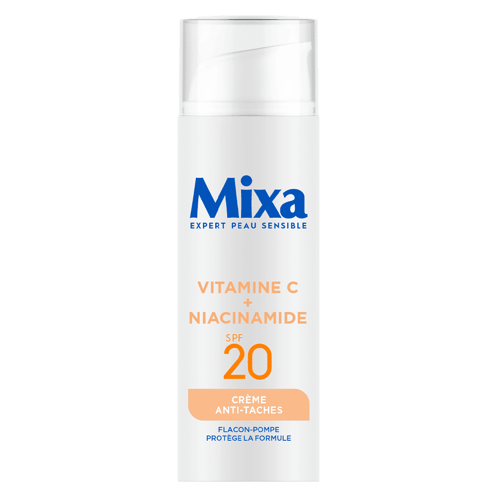 Efficacité prouvée : cette crème limite l’intensité des taches et unifie le teint. La peau est hydratée pendant 48h*.